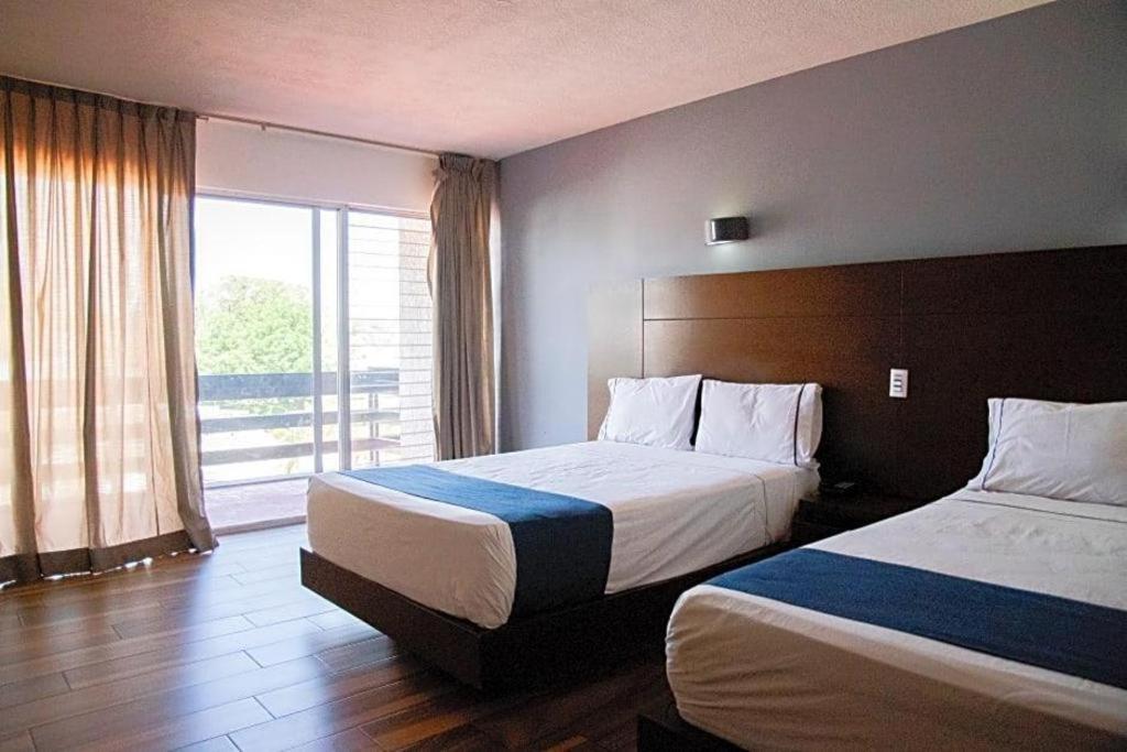 Hotel Portonovo Plaza Expo Zapopan Εξωτερικό φωτογραφία