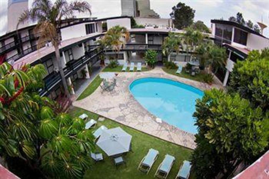 Hotel Portonovo Plaza Expo Zapopan Εξωτερικό φωτογραφία